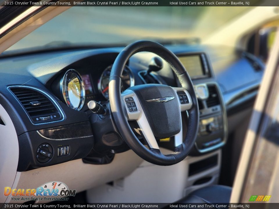 2015 Chrysler Town & Country Touring Brilliant Black Crystal Pearl / Black/Light Graystone Photo #24