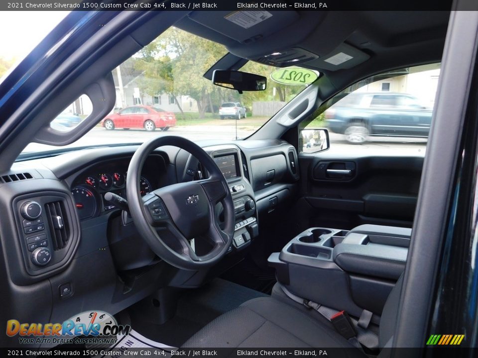 2021 Chevrolet Silverado 1500 Custom Crew Cab 4x4 Black / Jet Black Photo #17