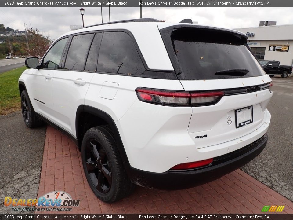2023 Jeep Grand Cherokee Altitude 4x4 Bright White / Global Black Photo #3