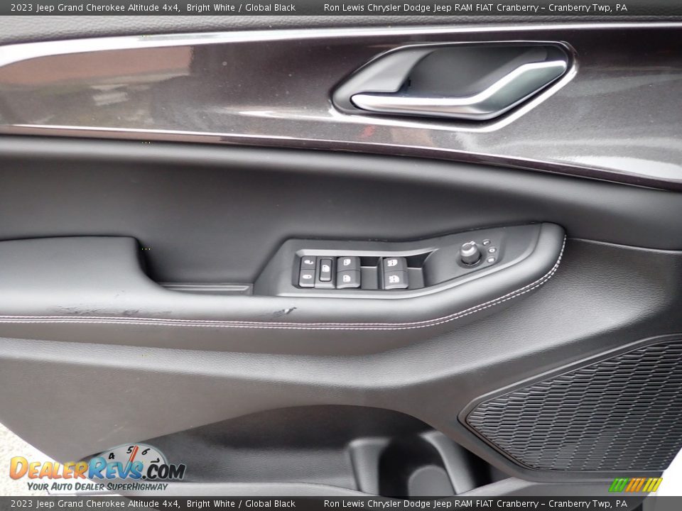 2023 Jeep Grand Cherokee Altitude 4x4 Bright White / Global Black Photo #15