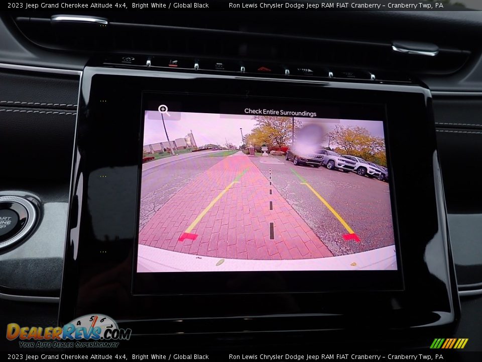 2023 Jeep Grand Cherokee Altitude 4x4 Bright White / Global Black Photo #18