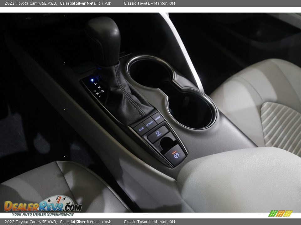 Controls of 2022 Toyota Camry SE AWD Photo #12