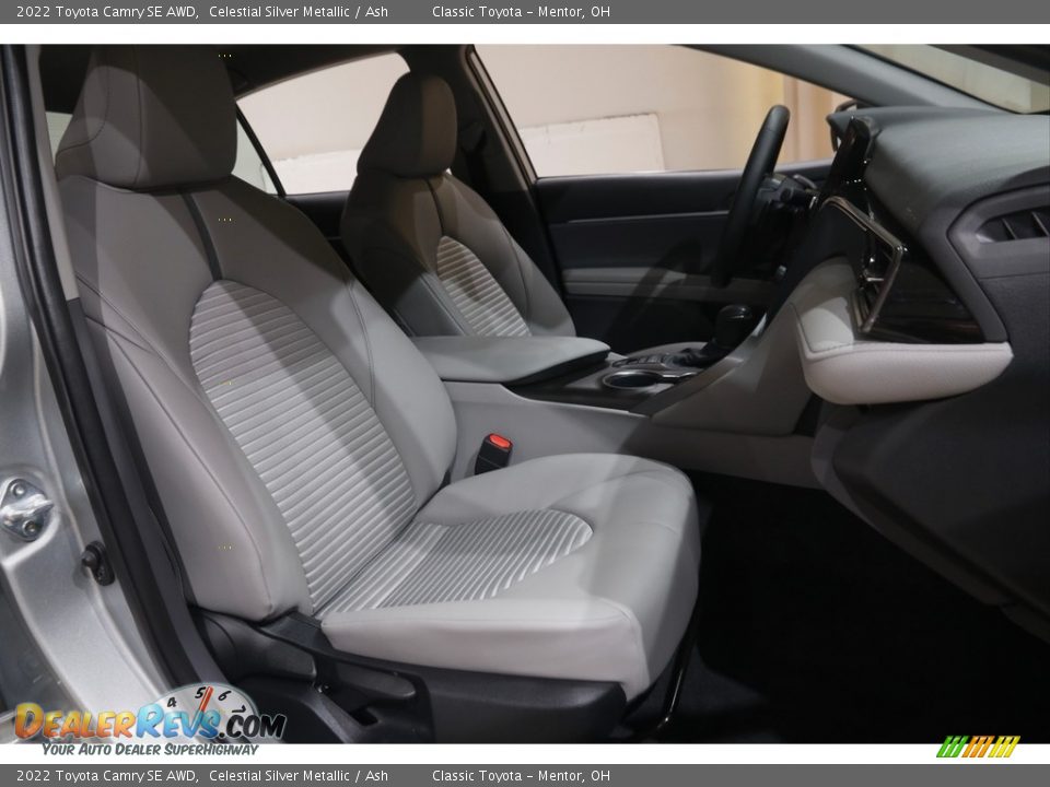 Front Seat of 2022 Toyota Camry SE AWD Photo #13
