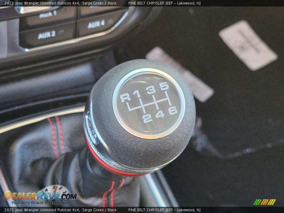 2023 Jeep Wrangler Unlimited Rubicon 4x4 Shifter Photo #9