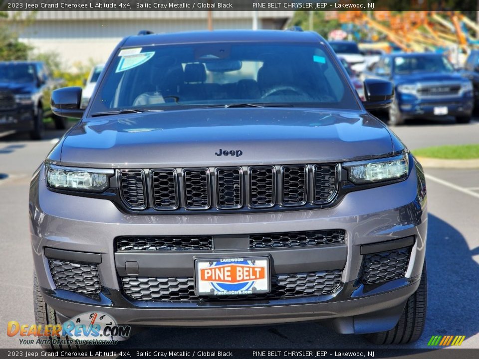 2023 Jeep Grand Cherokee L Altitude 4x4 Baltic Gray Metallic / Global Black Photo #2