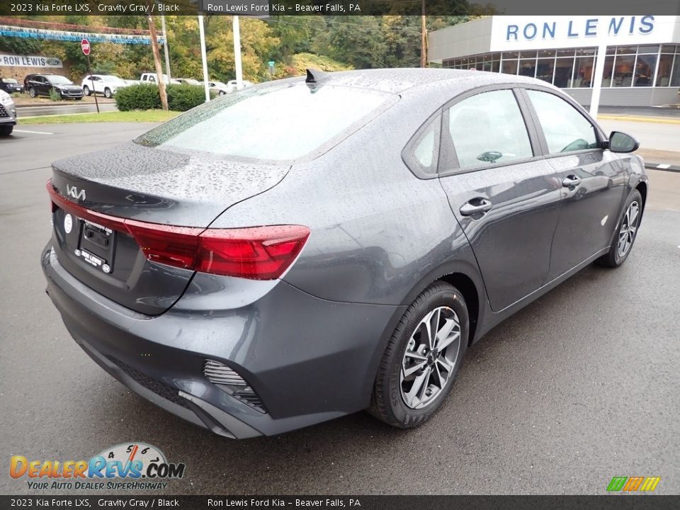 2023 Kia Forte LXS Gravity Gray / Black Photo #8