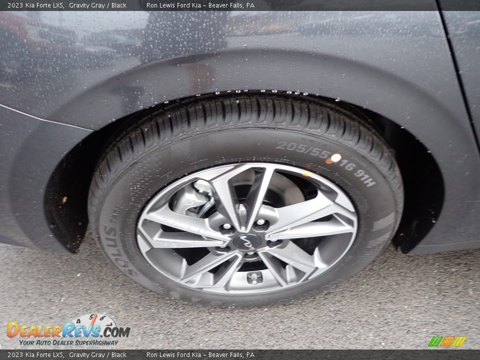 2023 Kia Forte LXS Gravity Gray / Black Photo #9
