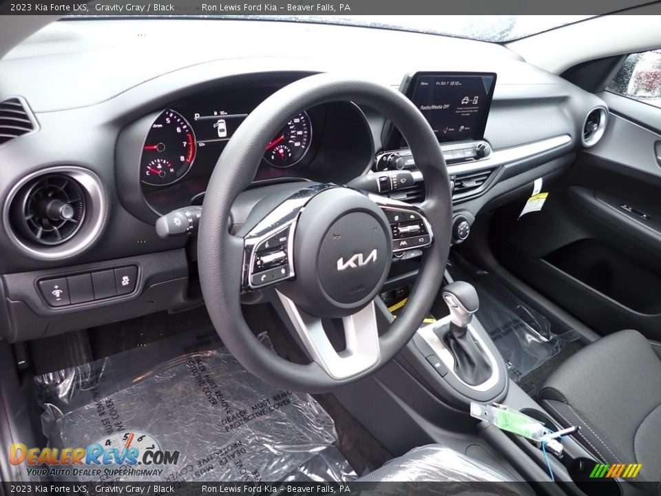 2023 Kia Forte LXS Gravity Gray / Black Photo #16