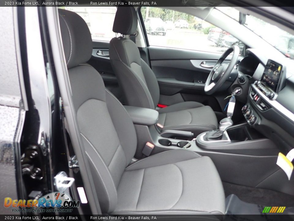 2023 Kia Forte LXS Aurora Black / Black Photo #11