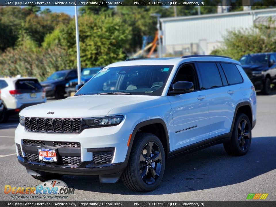 2023 Jeep Grand Cherokee L Altitude 4x4 Bright White / Global Black Photo #1