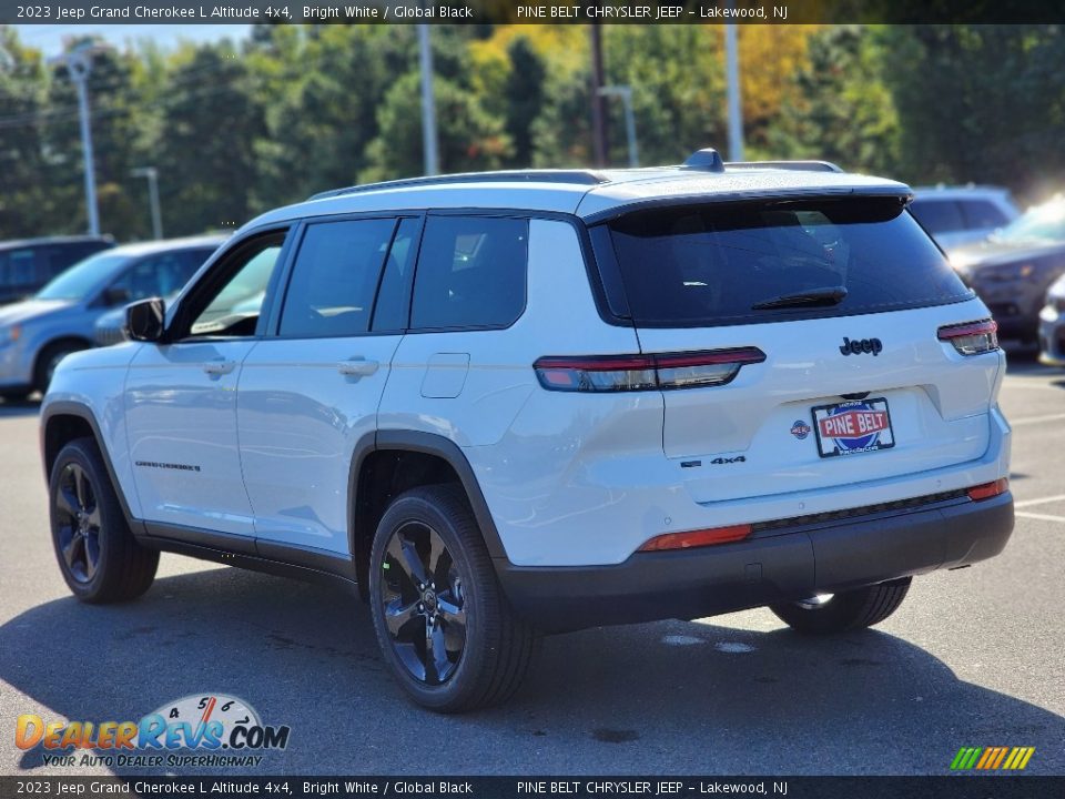 2023 Jeep Grand Cherokee L Altitude 4x4 Bright White / Global Black Photo #4