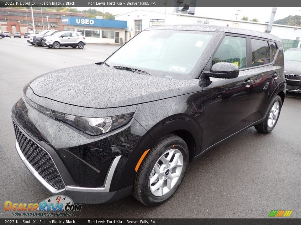 2023 Kia Soul LX Fusion Black / Black Photo #4