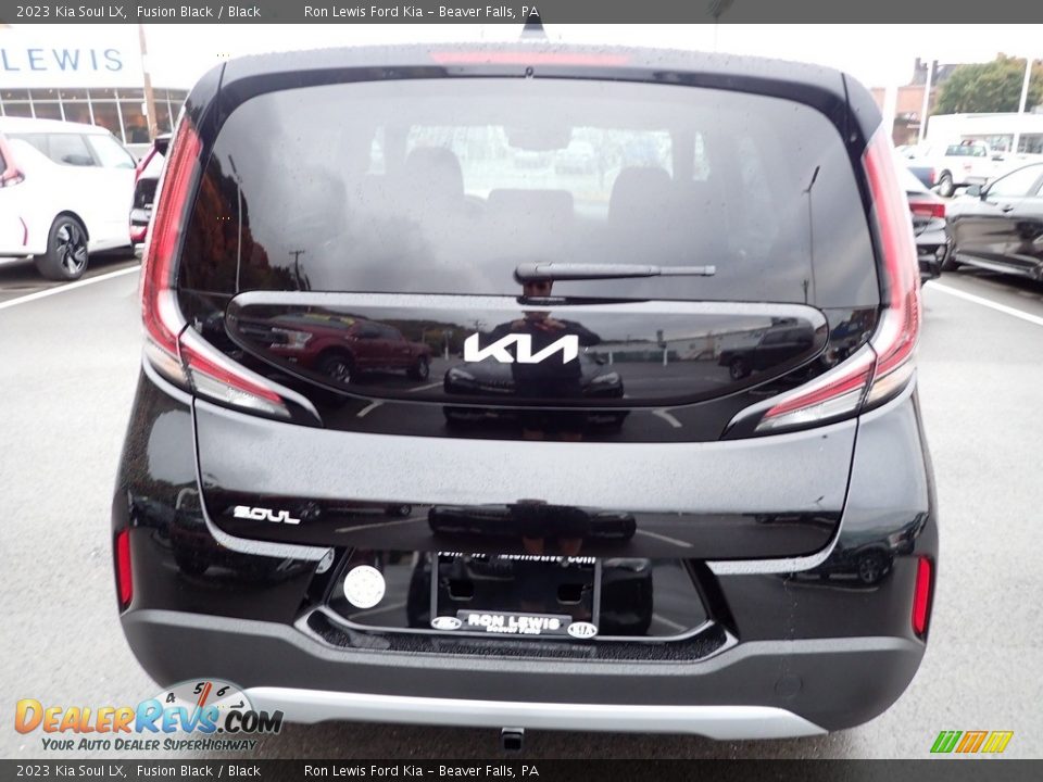 2023 Kia Soul LX Fusion Black / Black Photo #7