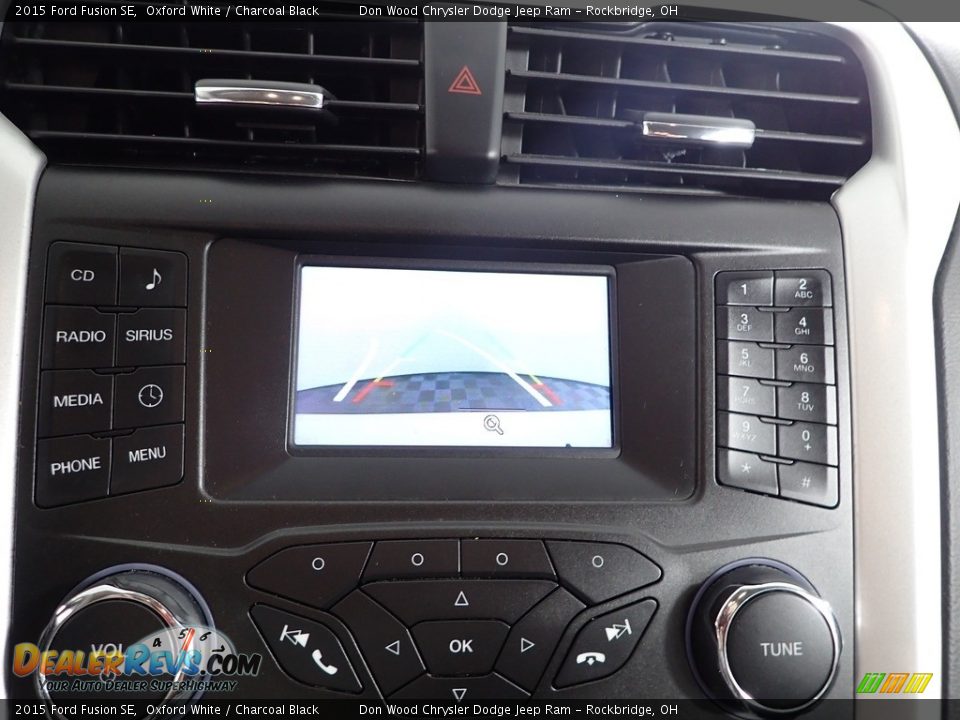 2015 Ford Fusion SE Oxford White / Charcoal Black Photo #2