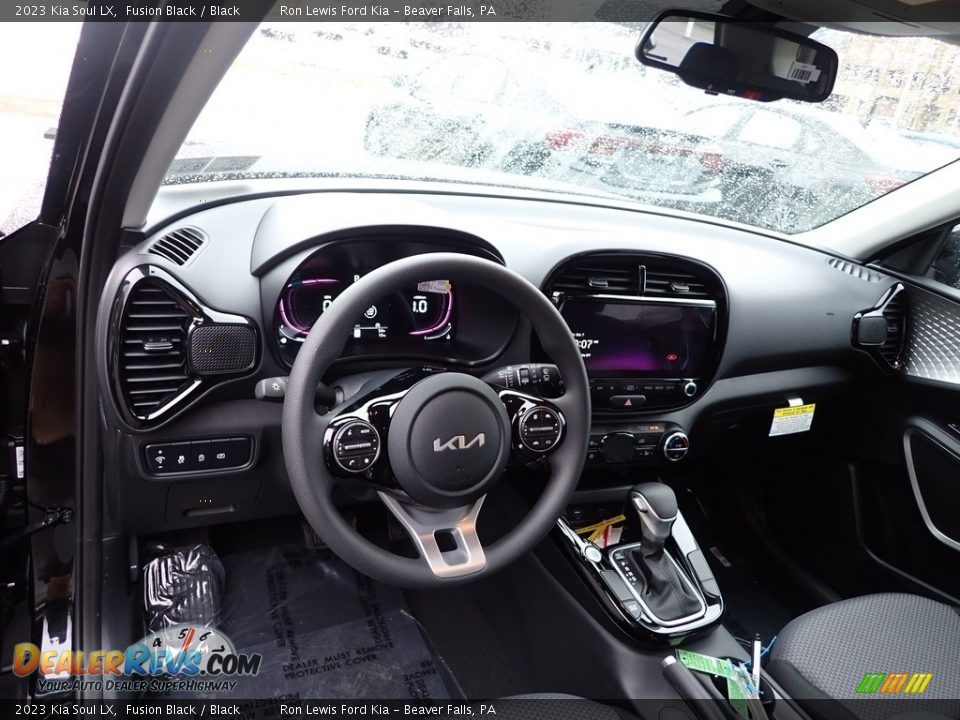 2023 Kia Soul LX Fusion Black / Black Photo #14