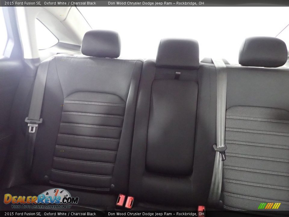 2015 Ford Fusion SE Oxford White / Charcoal Black Photo #21