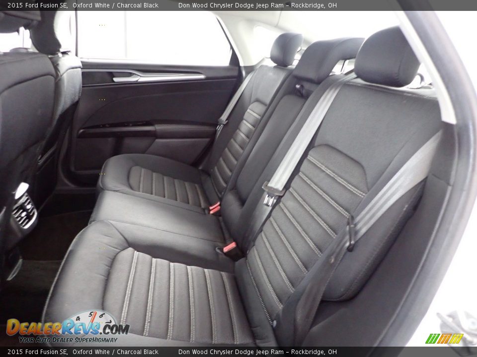 2015 Ford Fusion SE Oxford White / Charcoal Black Photo #23