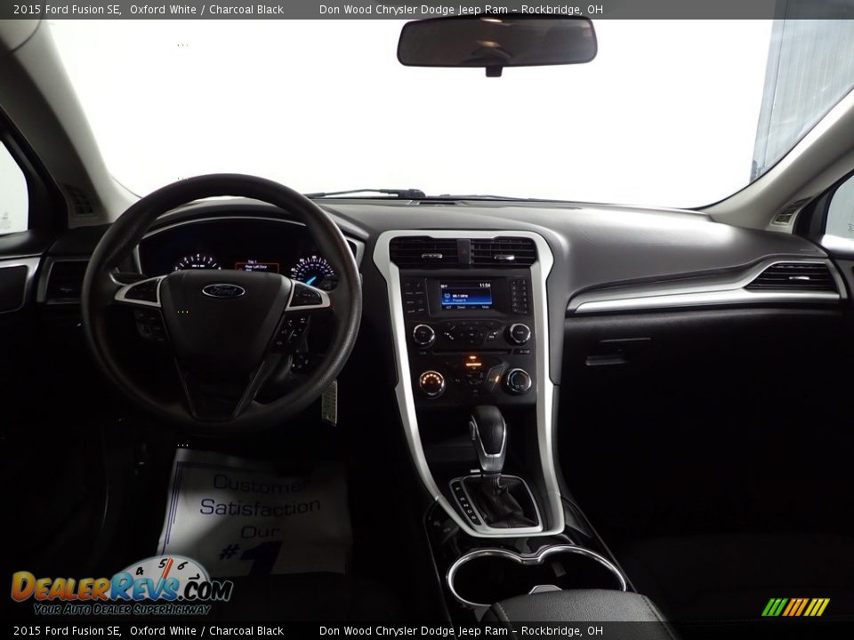 2015 Ford Fusion SE Oxford White / Charcoal Black Photo #24