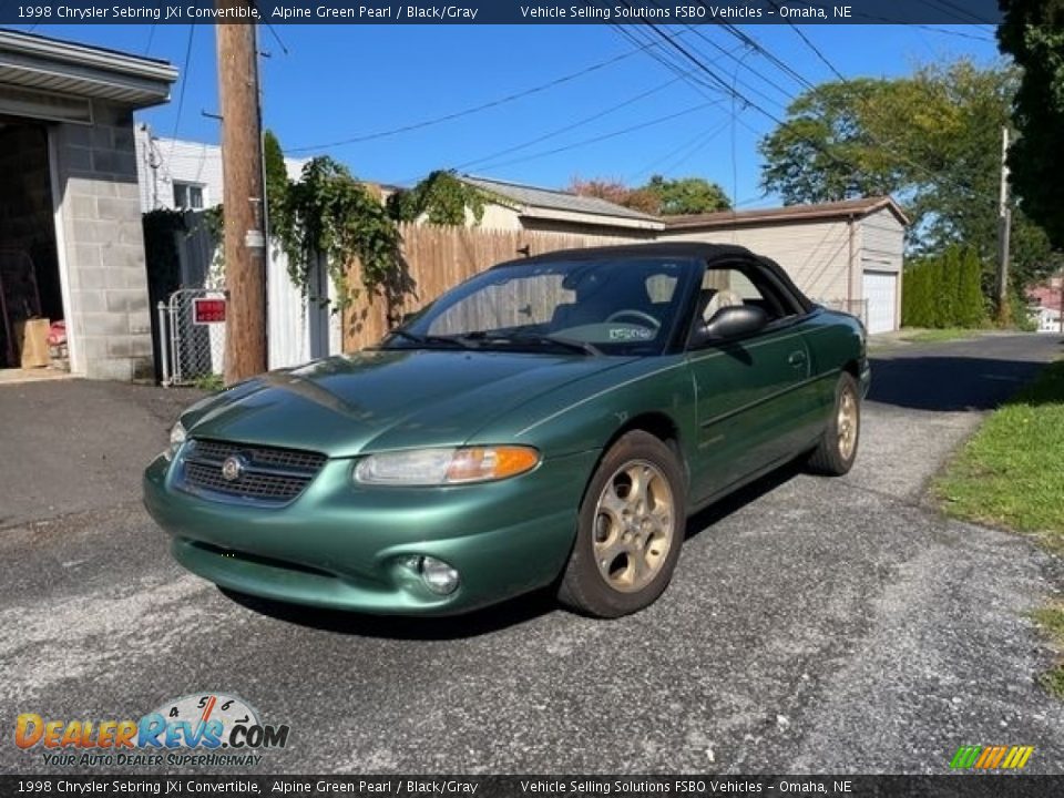 Front 3/4 View of 1998 Chrysler Sebring JXi Convertible Photo #36