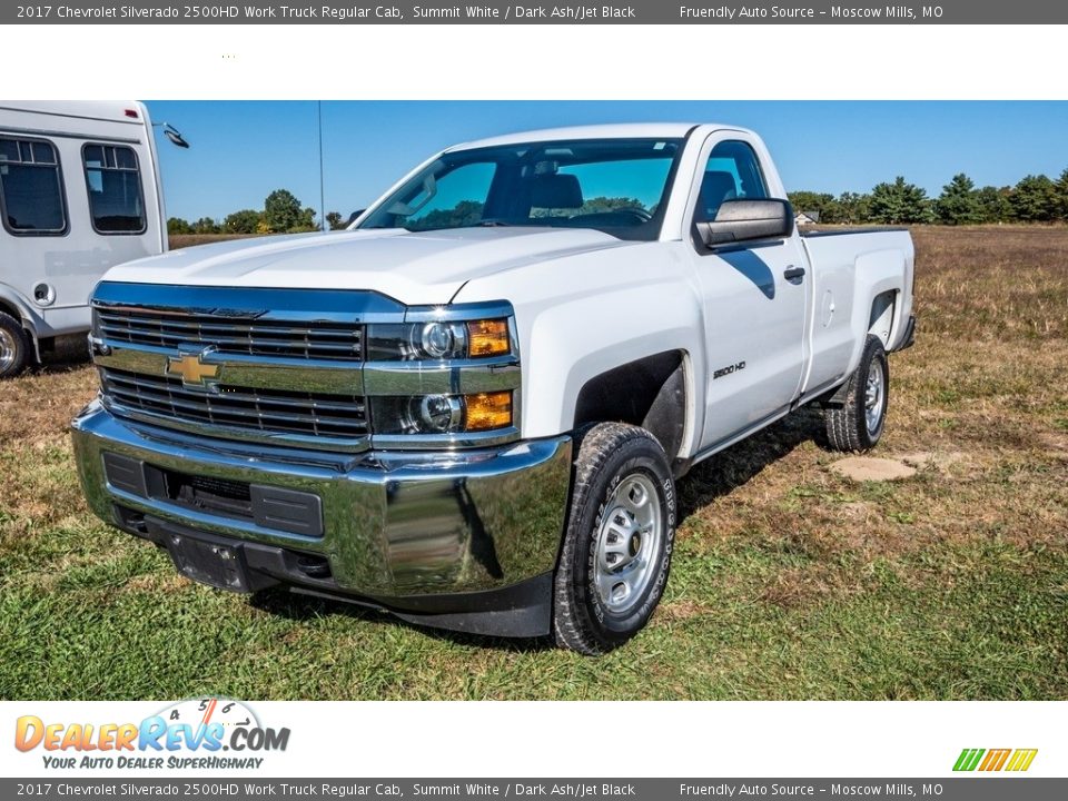 Front 3/4 View of 2017 Chevrolet Silverado 2500HD Work Truck Regular Cab Photo #7