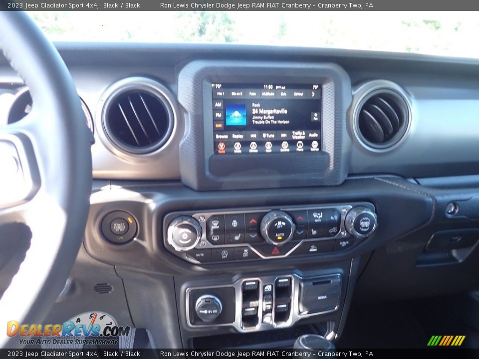 Controls of 2023 Jeep Gladiator Sport 4x4 Photo #17