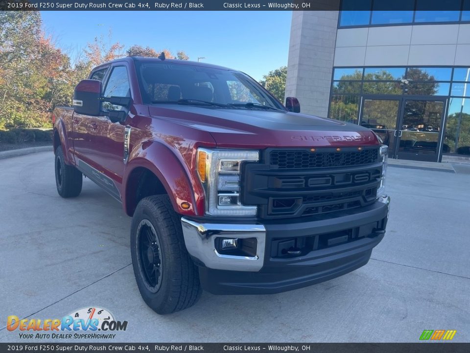 Front 3/4 View of 2019 Ford F250 Super Duty Roush Crew Cab 4x4 Photo #1