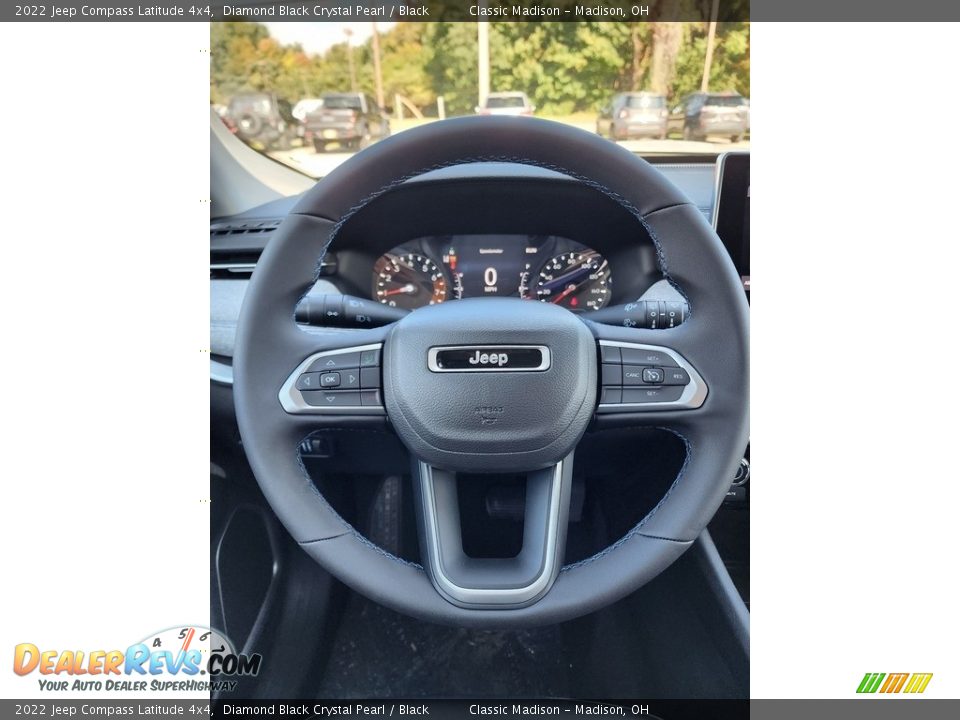 2022 Jeep Compass Latitude 4x4 Diamond Black Crystal Pearl / Black Photo #5
