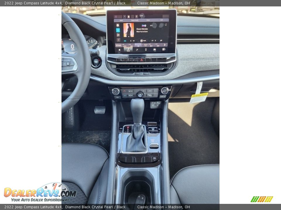 2022 Jeep Compass Latitude 4x4 Diamond Black Crystal Pearl / Black Photo #6