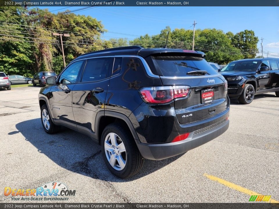 2022 Jeep Compass Latitude 4x4 Diamond Black Crystal Pearl / Black Photo #9