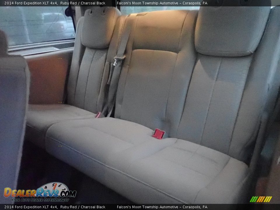 Rear Seat of 2014 Ford Expedition XLT 4x4 Photo #19