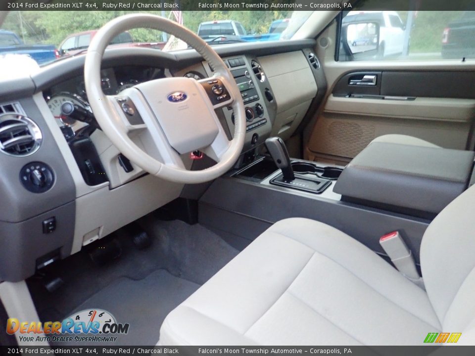 Charcoal Black Interior - 2014 Ford Expedition XLT 4x4 Photo #23