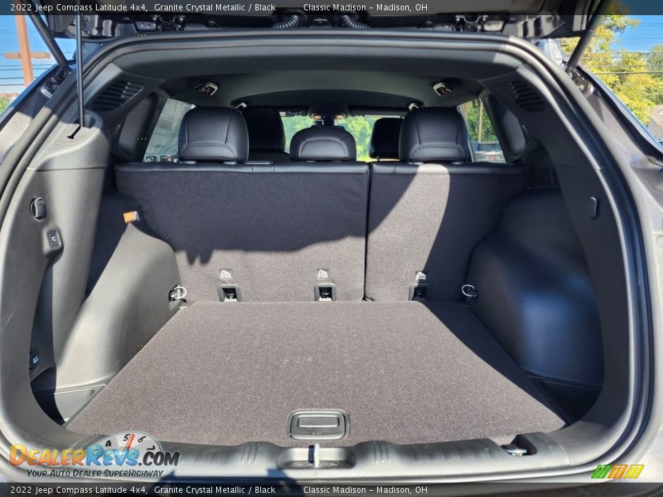 2022 Jeep Compass Latitude 4x4 Granite Crystal Metallic / Black Photo #11