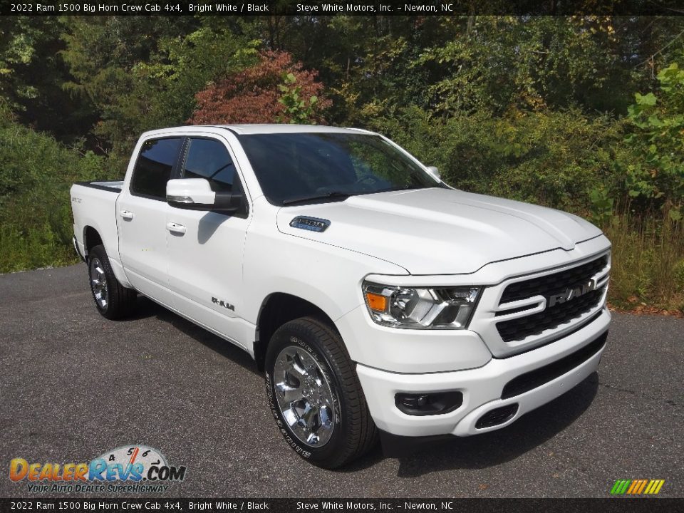 2022 Ram 1500 Big Horn Crew Cab 4x4 Bright White / Black Photo #4