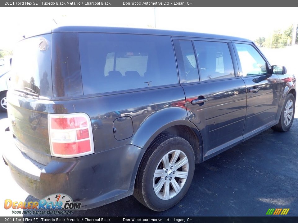 2011 Ford Flex SE Tuxedo Black Metallic / Charcoal Black Photo #5