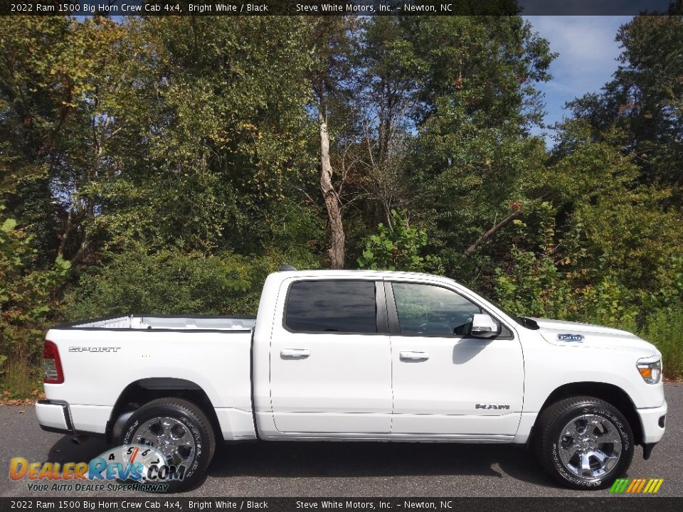 2022 Ram 1500 Big Horn Crew Cab 4x4 Bright White / Black Photo #5