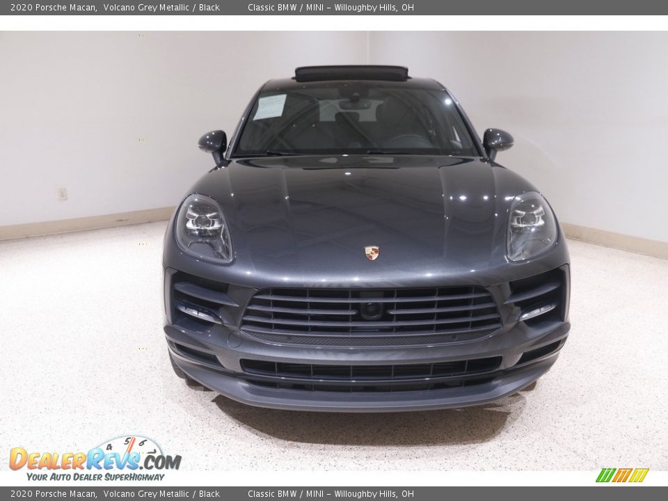 2020 Porsche Macan Volcano Grey Metallic / Black Photo #2