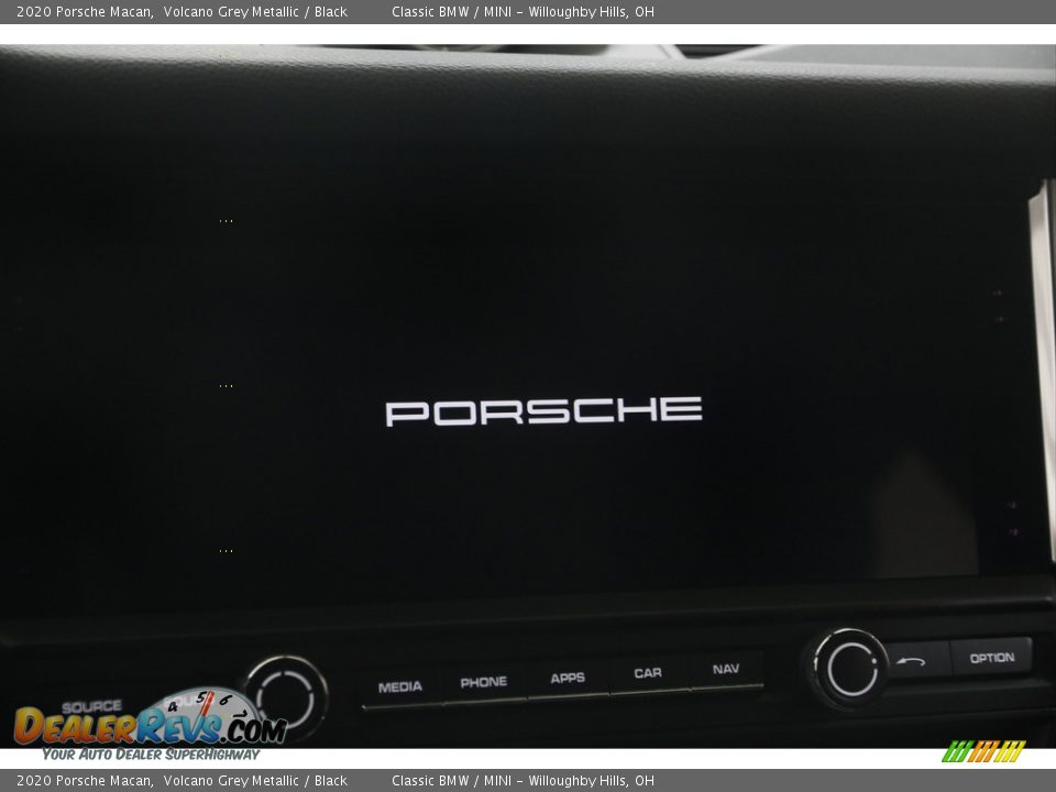 2020 Porsche Macan Volcano Grey Metallic / Black Photo #10