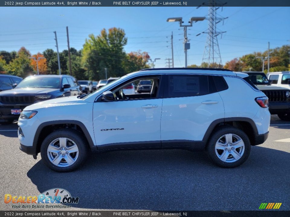 2022 Jeep Compass Latitude 4x4 Bright White / Black Photo #3