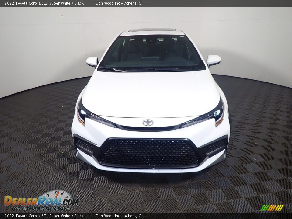 2022 Toyota Corolla SE Super White / Black Photo #5