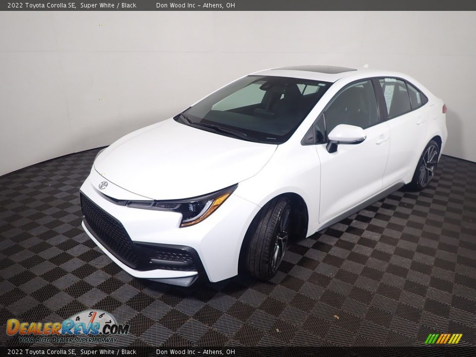 2022 Toyota Corolla SE Super White / Black Photo #9