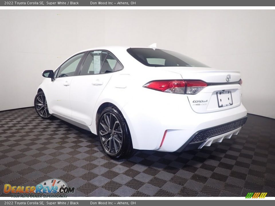 2022 Toyota Corolla SE Super White / Black Photo #10