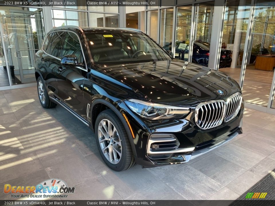 2023 BMW X5 xDrive40i Jet Black / Black Photo #1