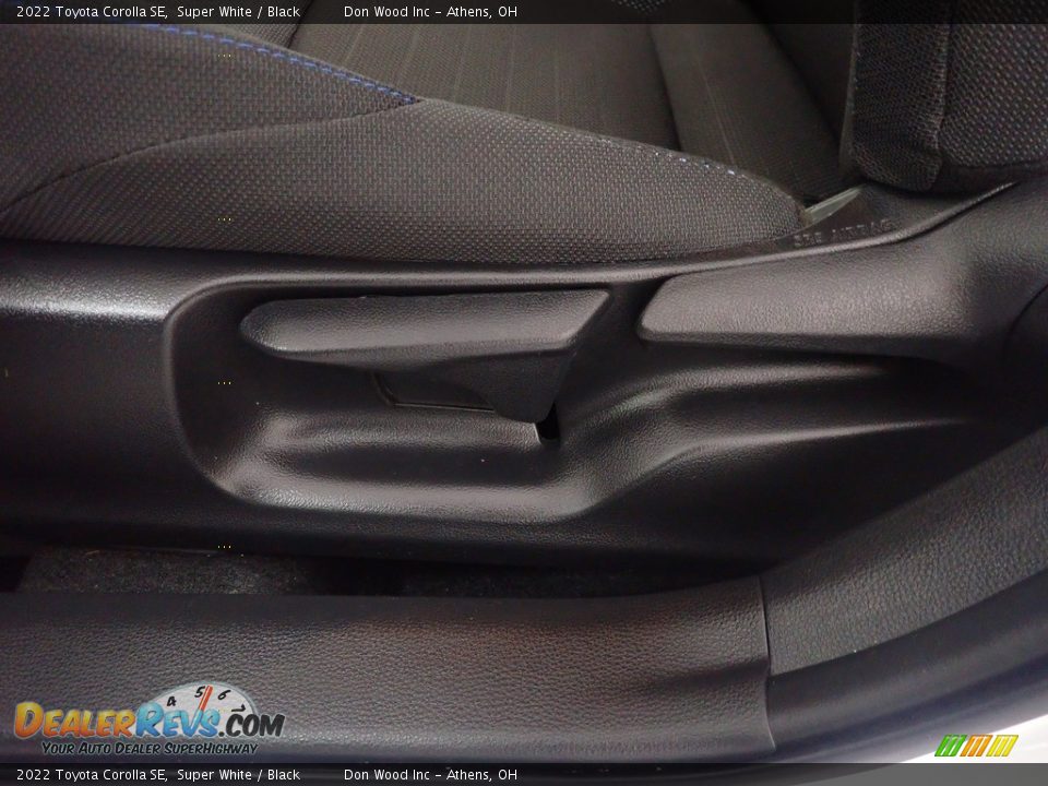 2022 Toyota Corolla SE Super White / Black Photo #20