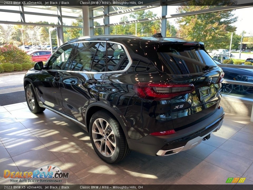 2023 BMW X5 xDrive40i Jet Black / Black Photo #2