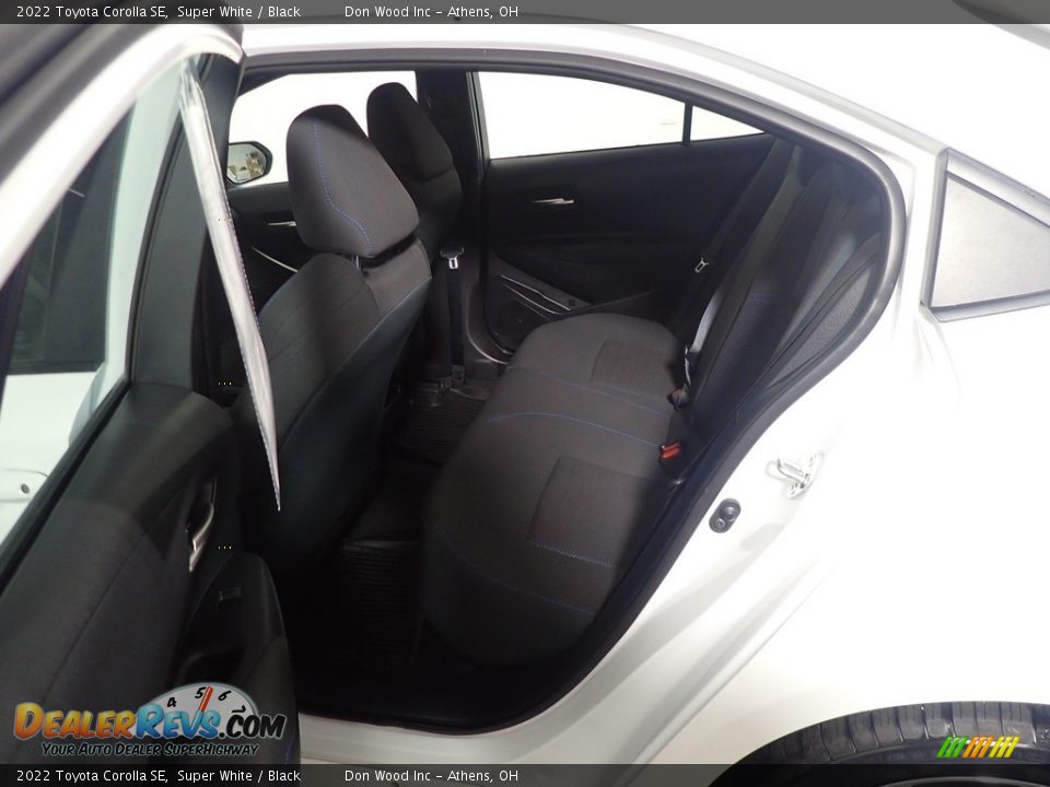 2022 Toyota Corolla SE Super White / Black Photo #32