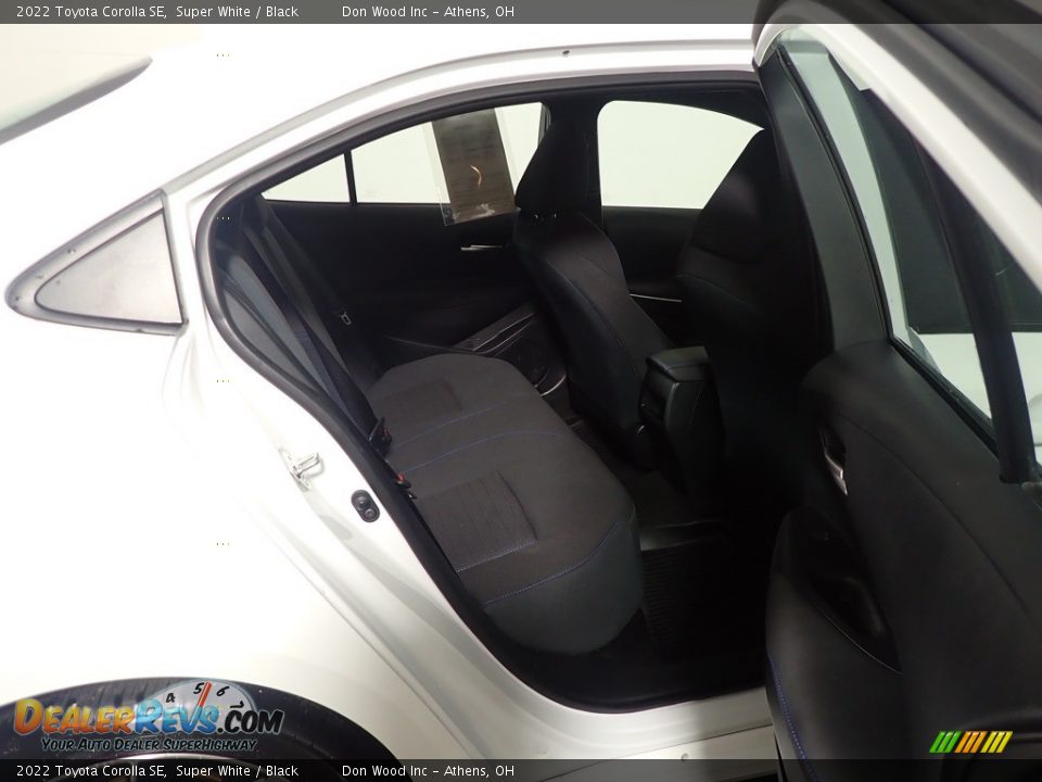 2022 Toyota Corolla SE Super White / Black Photo #34