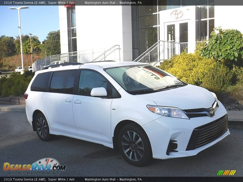 2019 Toyota Sienna LE AWD Super White / Ash Photo #1