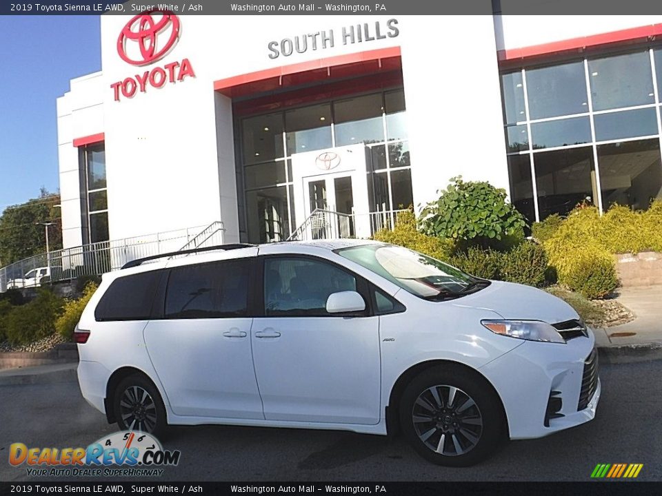 2019 Toyota Sienna LE AWD Super White / Ash Photo #2