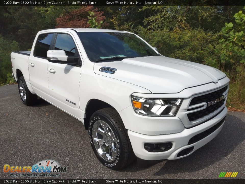 2022 Ram 1500 Big Horn Crew Cab 4x4 Bright White / Black Photo #4