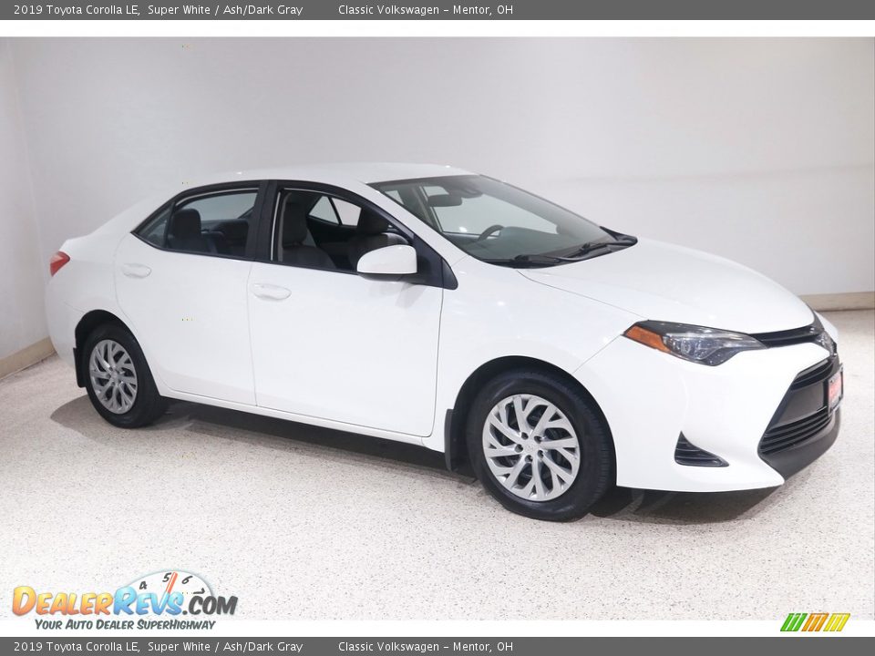 2019 Toyota Corolla LE Super White / Ash/Dark Gray Photo #1
